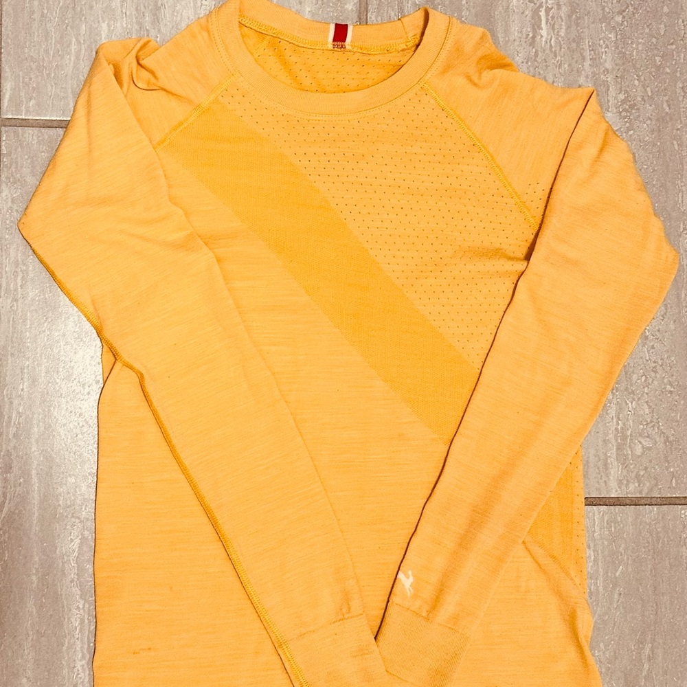 Tracksmith Brighton Base Layer.  Gently used.